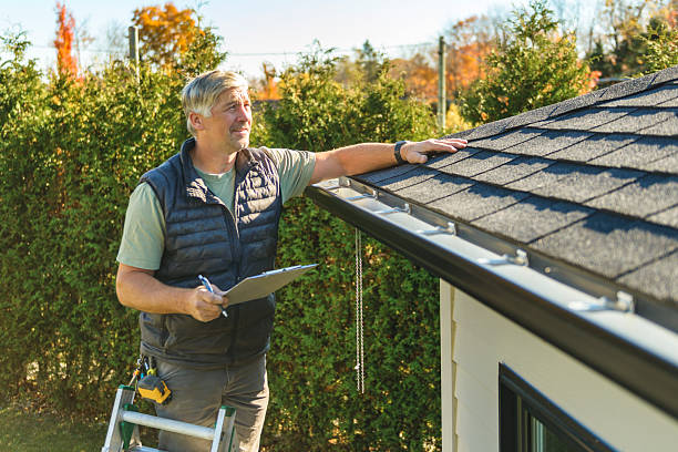 Professional Roofing technician working in Tabor City, NC